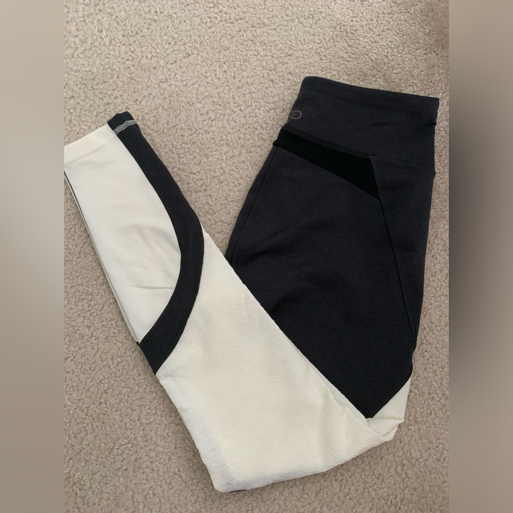 CALIA by Carrie Underwood Leggings